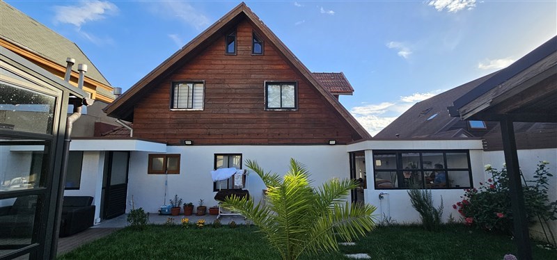 Casa en San Pedro de la Paz, Sector residencial, cercano a colegios, supermercados y Laguna Grande de San Pedro (2)