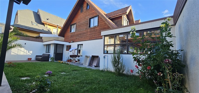 Casa en San Pedro de la Paz, Sector residencial, cercano a colegios, supermercados y Laguna Grande de San Pedro (3)